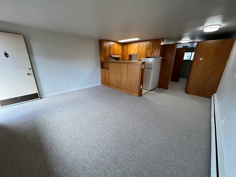 103 E Lynn St #202 — Photo 28