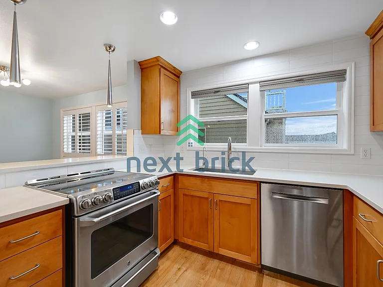 2841 Prosch Ave W #SEATTLE 2841 — Photo 3