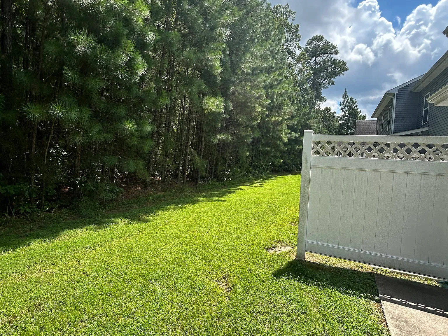 3 bed, 2.5 bath, 1512 sqft, $1,999 — Photo 3