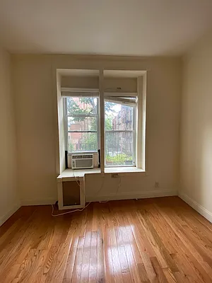 Rented by Urban Real Estate Property Group Inc | media 23