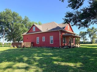 7865 Louis Vieux Rd, Wamego, KS 66547