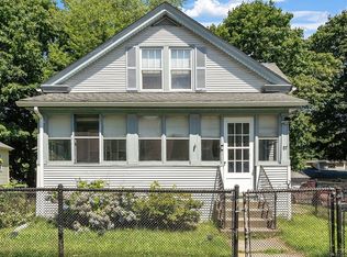 87 Henshaw St, Worcester, MA 01603