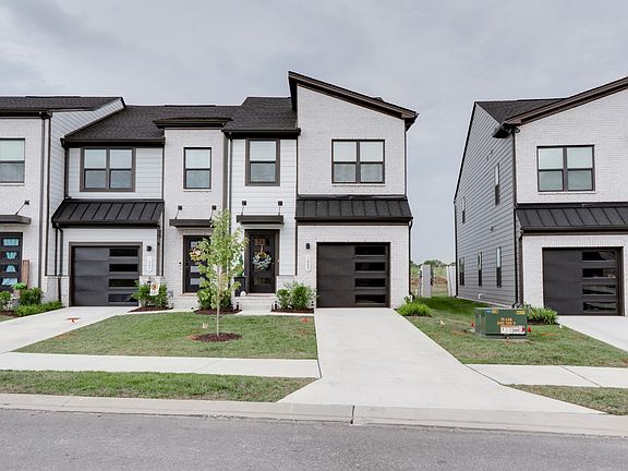3rd image of 1089 Riverbrook Dr