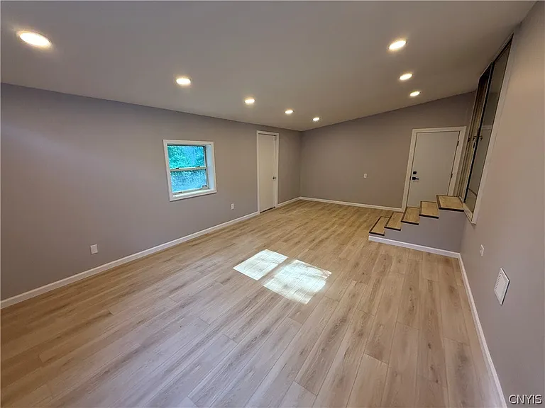 106 Keith Dr — Photo 12
