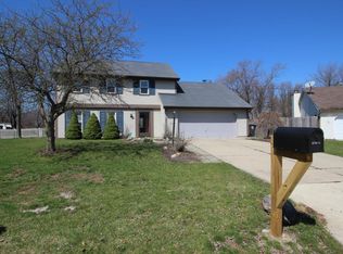 6309 Hillsboro Ln, Fort Wayne, IN
