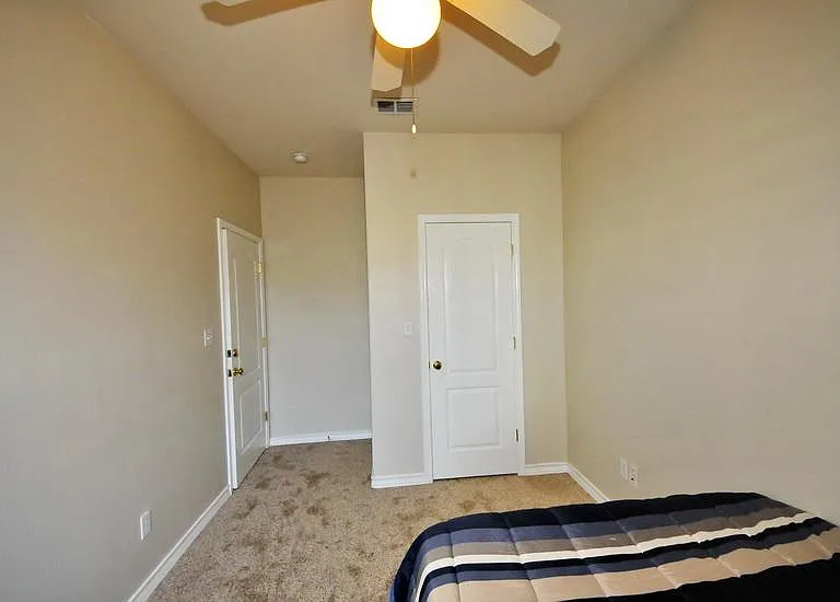 14901 Windward Dr #802 — Photo 13