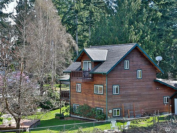 View from Casey Street.  Please note the mailing address (mailbox) is 7870 Decatur Avenue. Whidbey Telecom's Big Gig is available in this neighborhood!