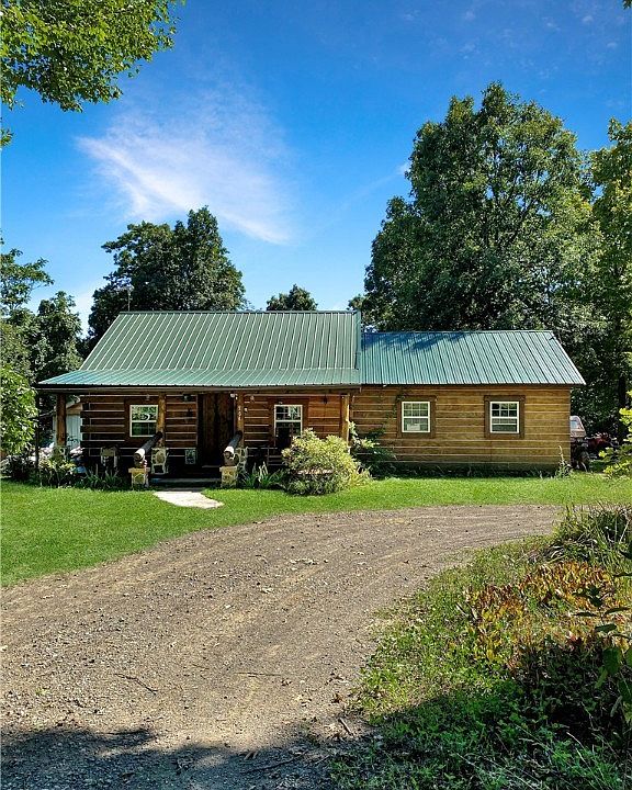 1st image of 364 Saddleback Dr