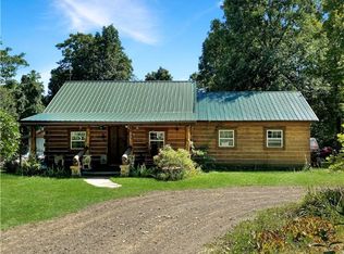 364 Saddleback Dr, New Cumberland, WV 26047