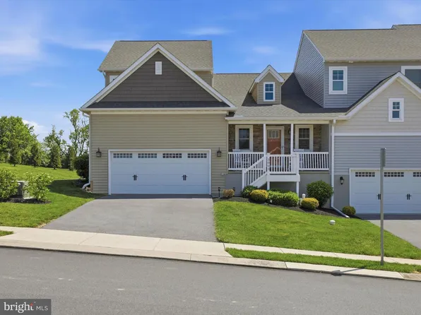 3003 Morning Thistle Ct, East Petersburg, PA 17520
