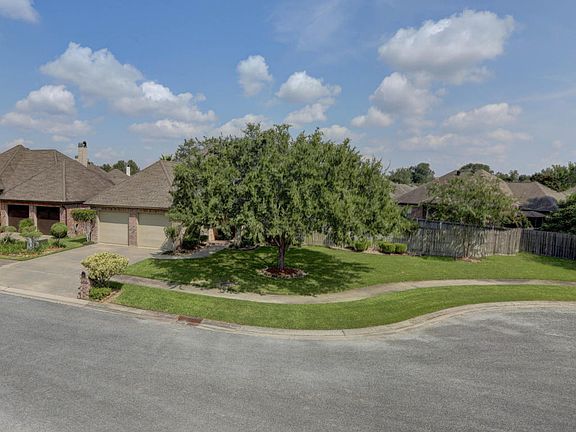 2nd image of 100 Windchase Dr