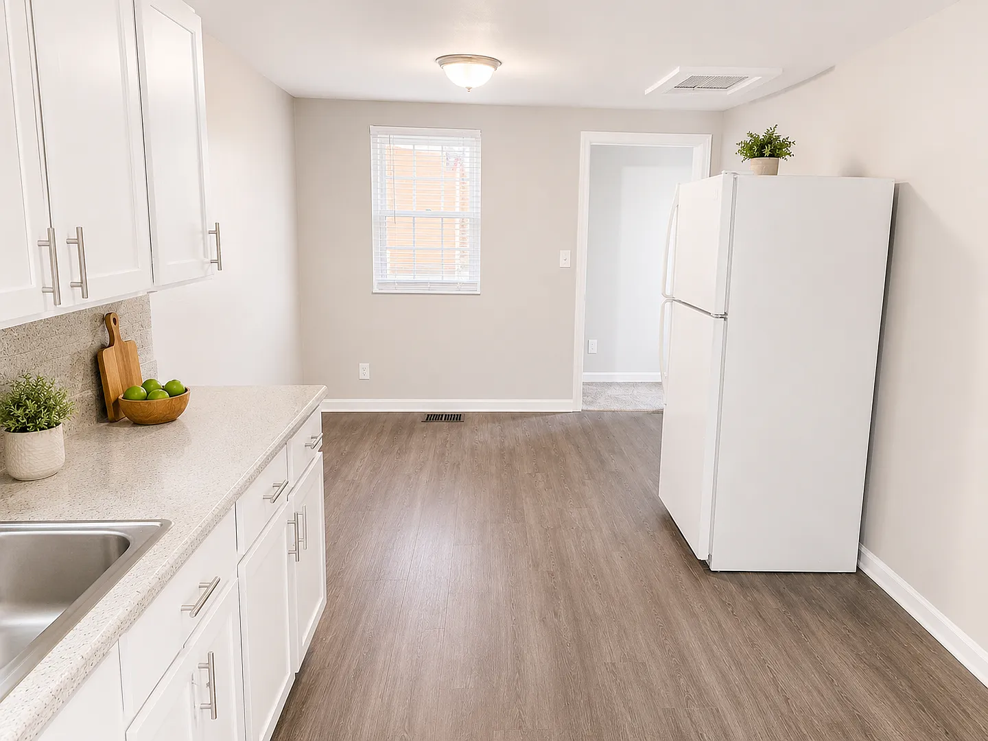 Cute Updated 3 Bedroom Home — Photo 3