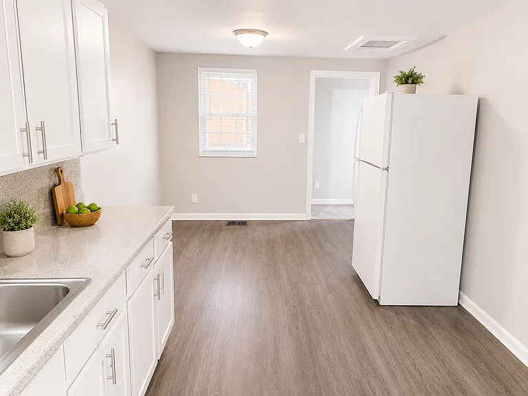 5805 Jackson Ave — Photo 2
