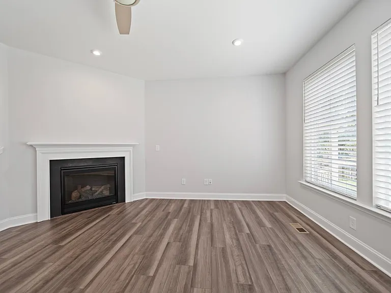 265 Mindees Ln — Photo 13