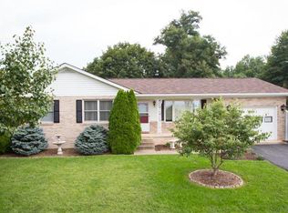 537 East Ave, Broadway, VA 22815