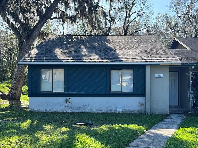 1143 Old South Dr — Photo 1