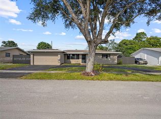 4461 NW 6th St, Plantation, FL 33317