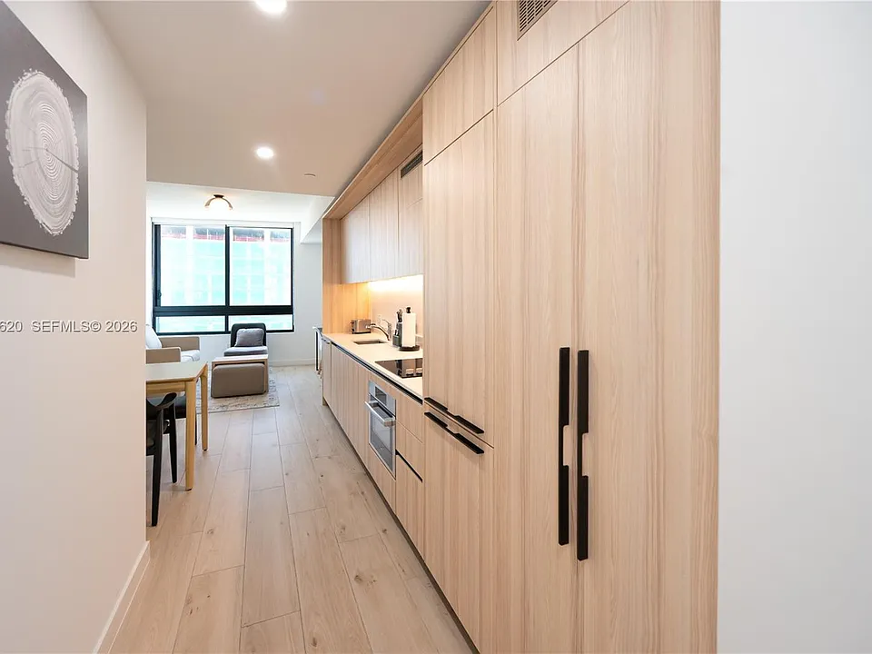 225 N Miami Ave #1505