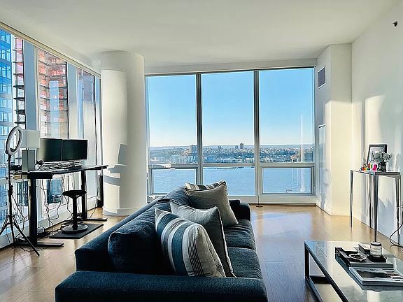 3rd image of 15 Hudson Yards #29C