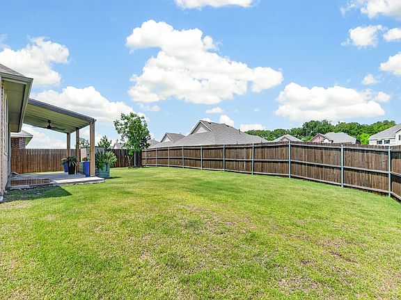4th image of 8205 Green Heron Dr