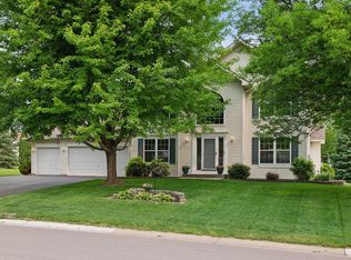 17727 Hollybrook Trl, Lakeville, MN 55044