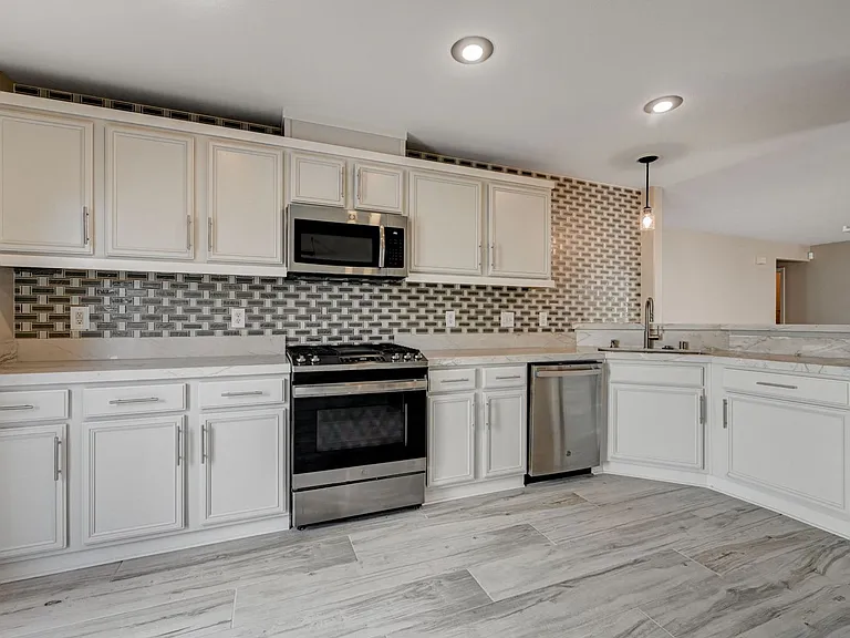 11092 Verismo St — Photo 14