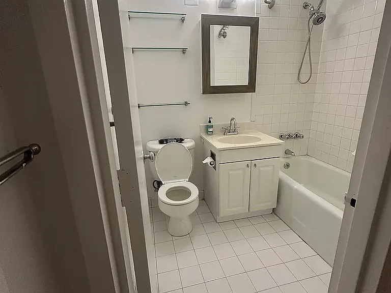 310 E 46th St #14S — Photo 2