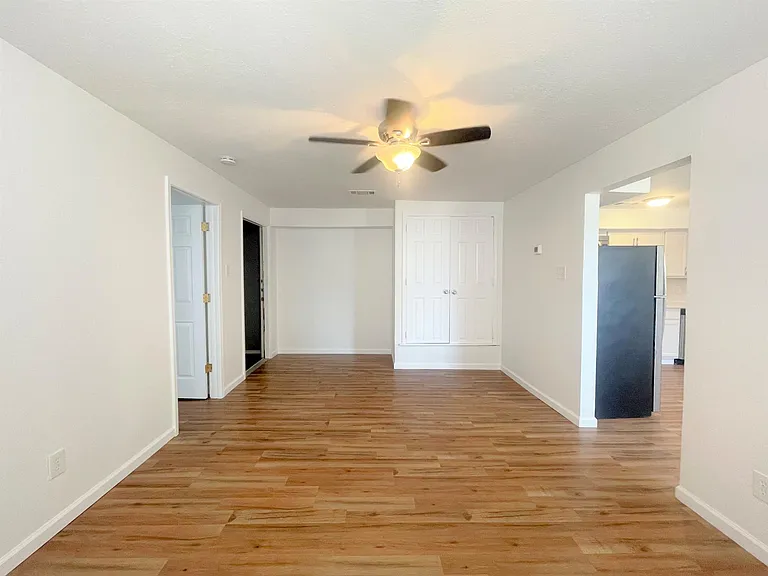 2309 Wesley St #B — Photo 6