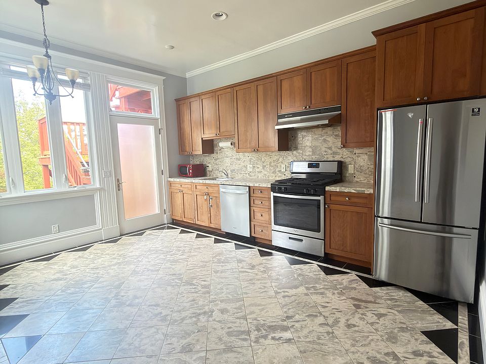 1st image of 838 Shrader St APT 2
