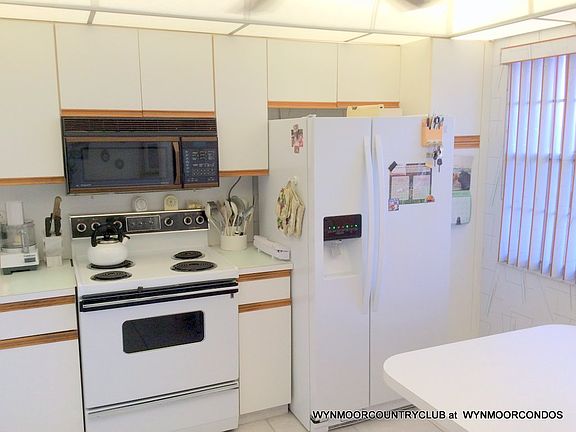 2nd image of 1804 Eleuthera Pt APT M4