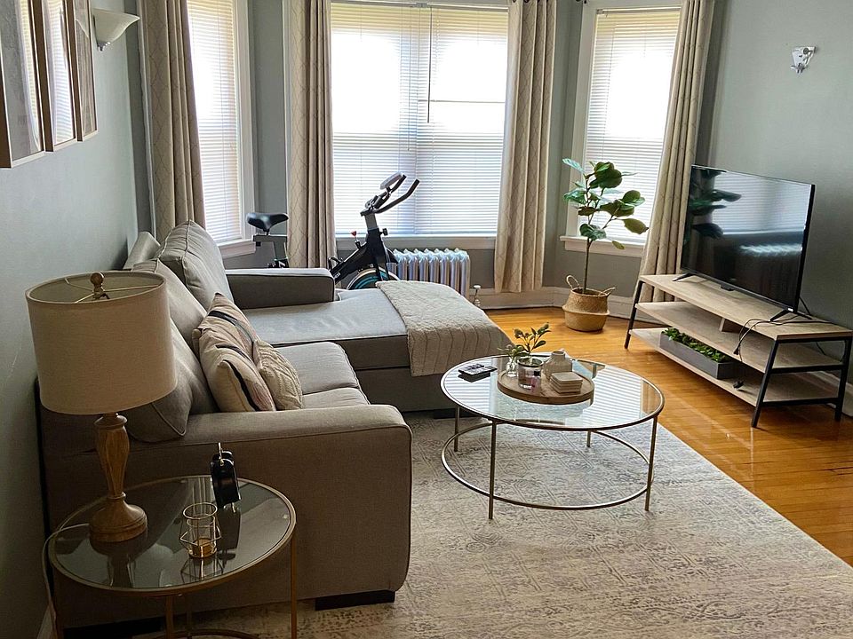 1st image of 1448 W Winnemac Ave Floor 2