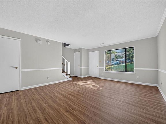4th image of 1000 Fargo St APT H1