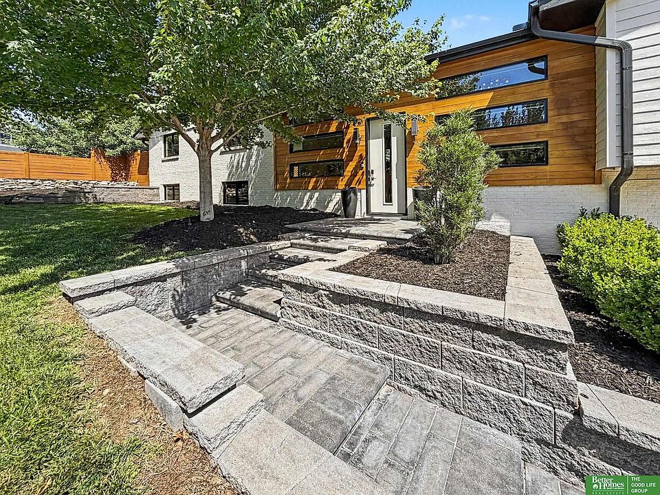 8426 Cedar St, Omaha, NE 68124 | Zillow