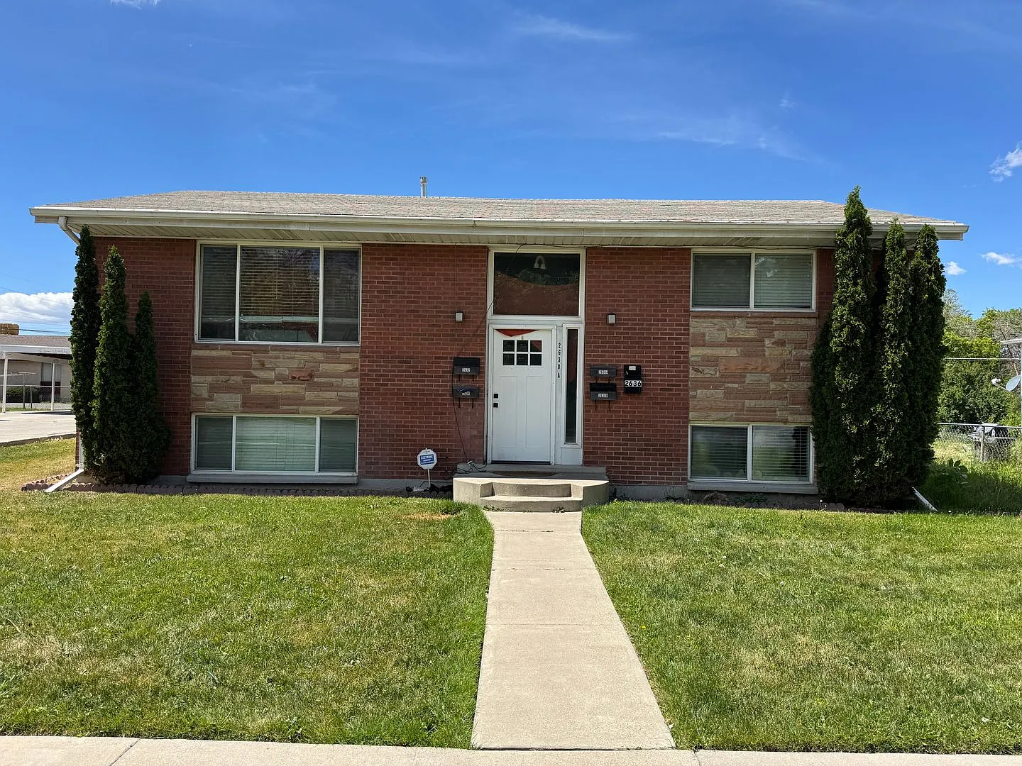 2630 S 800 E - 5 Plex — Photo 1