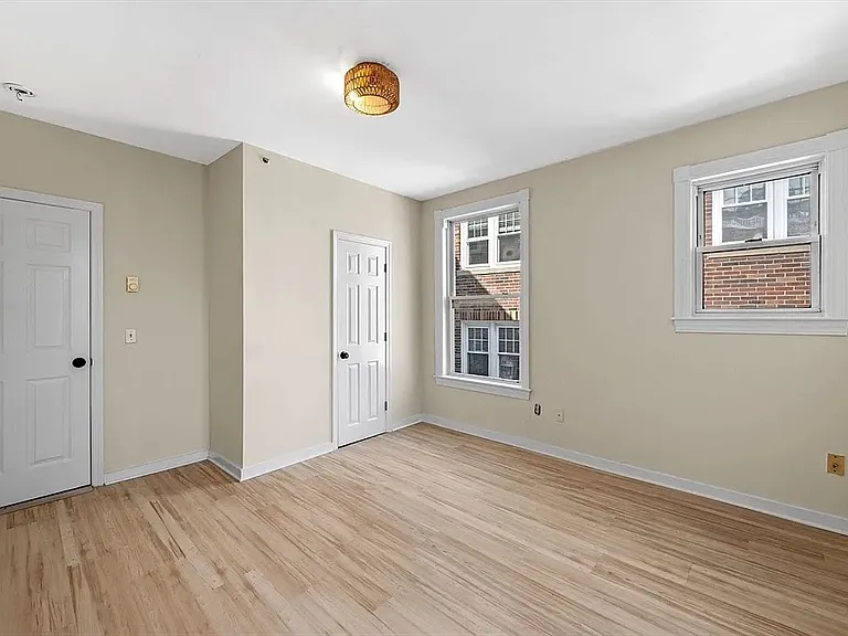 4-4-4A Broad St #1 — Photo 7