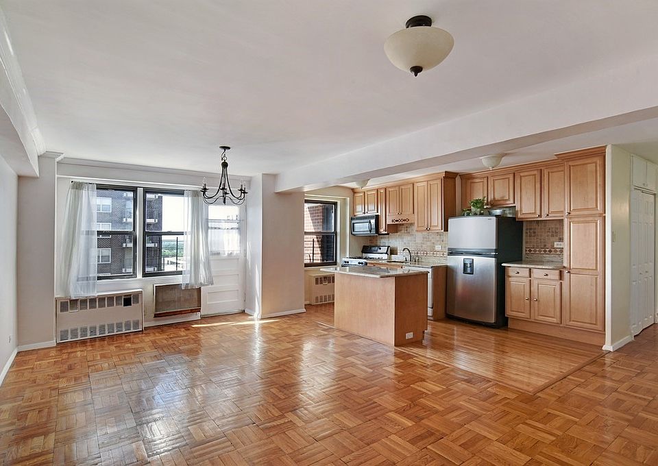 1st image of 12340 83rd Ave APT 10E