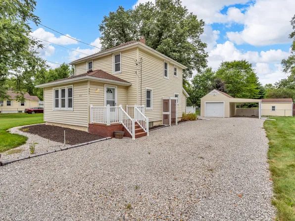 531 8th St, Michigan Center, MI 49254