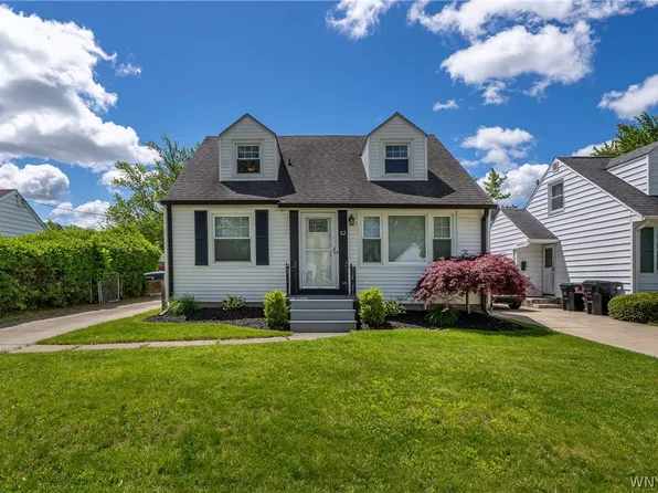 82 Treadwell Rd, Tonawanda, NY 14150