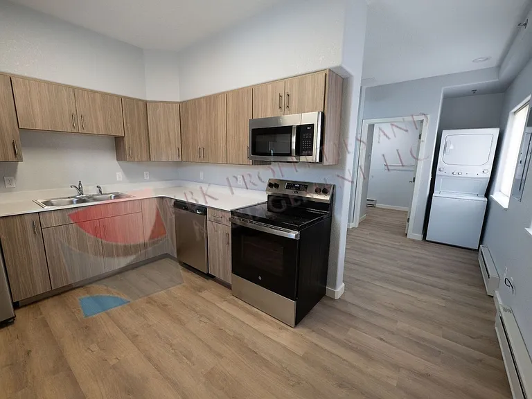 Loma Vista — Photo 2