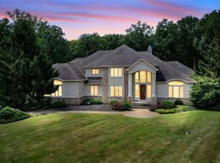 18100 Hawksmoor Way, Chagrin Falls, OH 44023