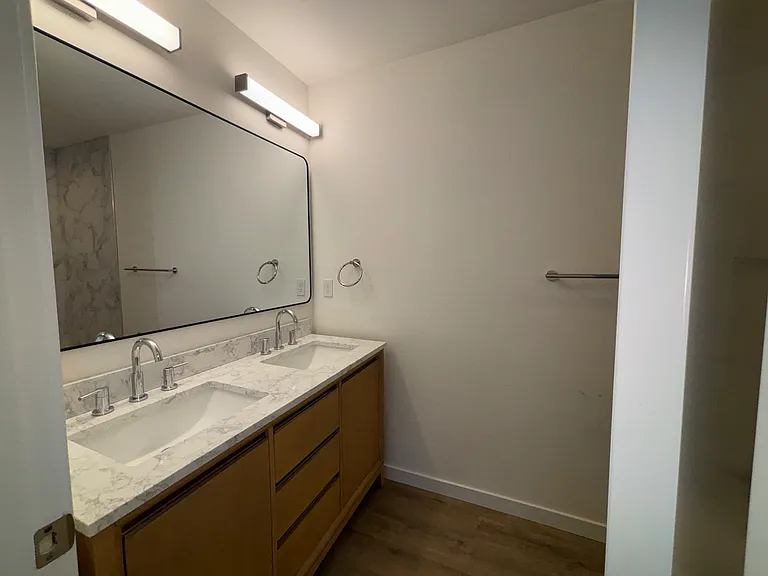 5017 S Roxbury St — Photo 14