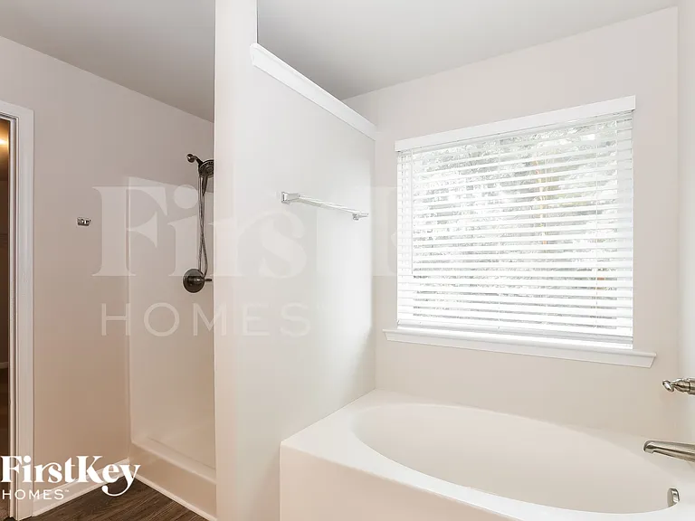 220 Wellbrook Dr — Photo 9
