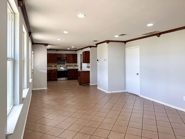 5049 Mosaic Dr — Photo 12
