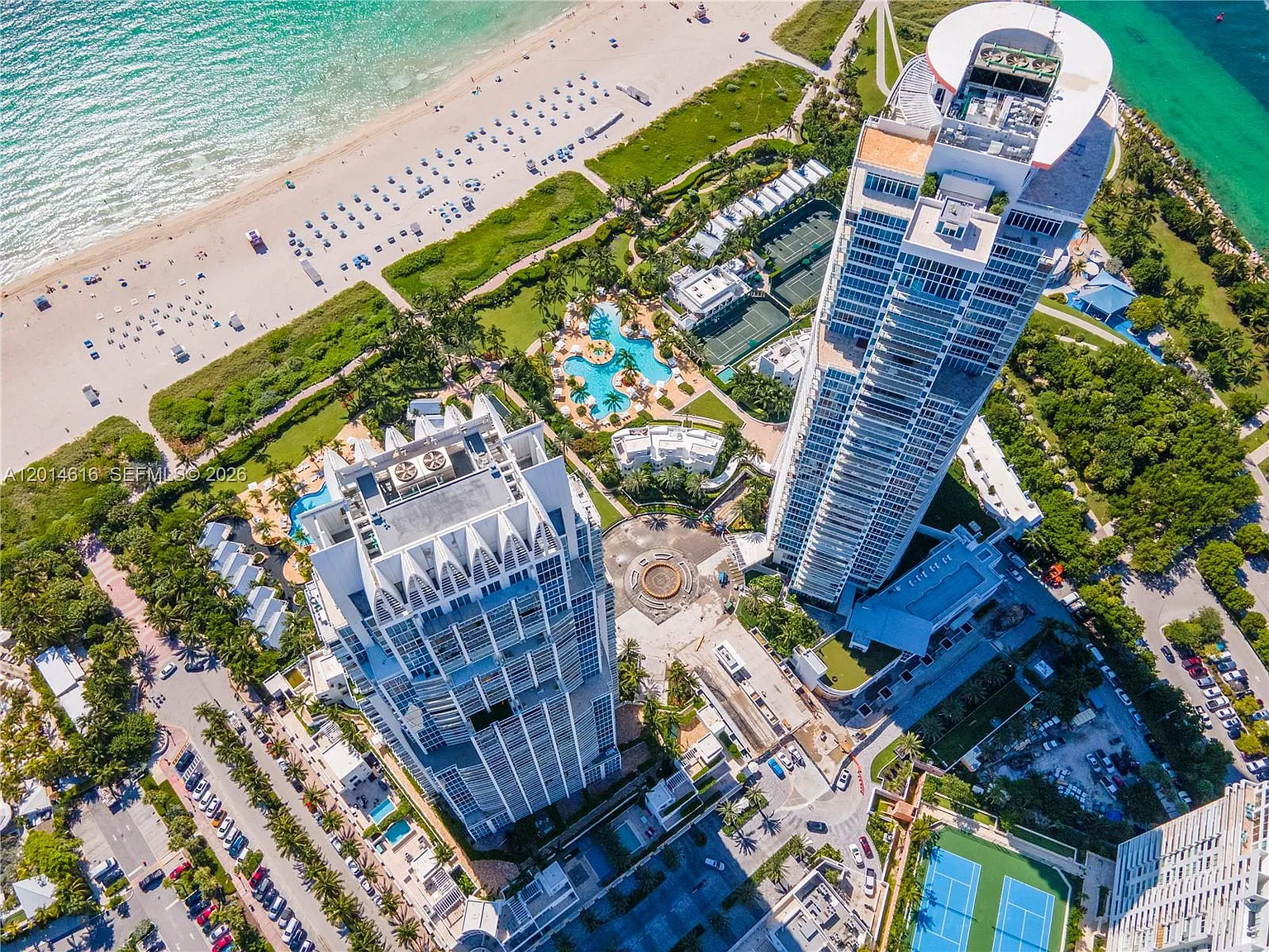 Continuum On South Beach — Photo 2