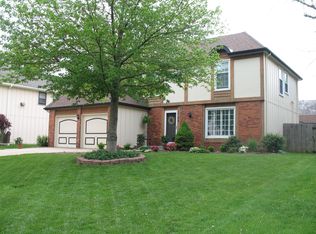 1709 E Stagecoach Dr, Olathe, KS 66062