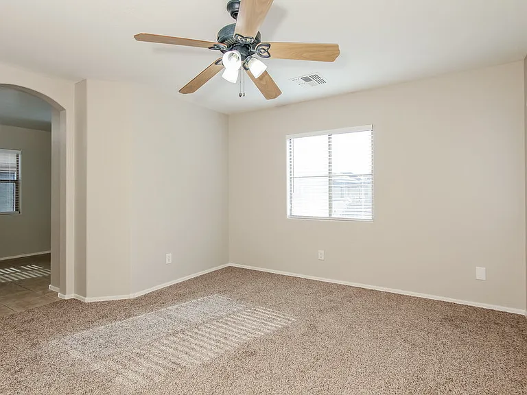 4665 E Olney Ave — Photo 10