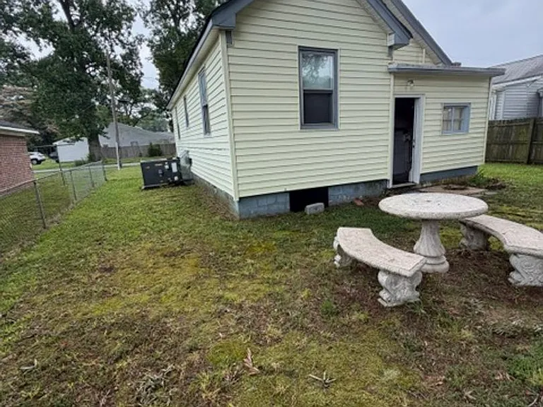 167 Brockwell Ave — Photo 21