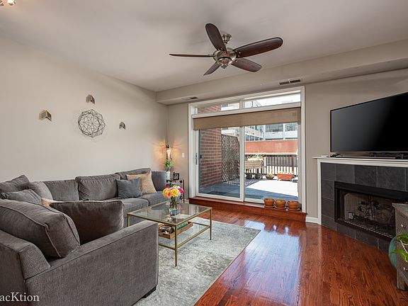 5th image of 657 W Fulton St Unit 203