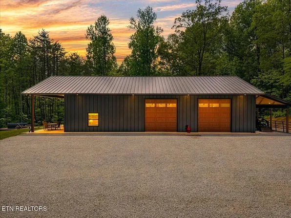 160 Riverside Dr, Madisonville, TN 37354