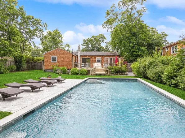 4019 Noyack Rd, Sag Harbor, NY 11963